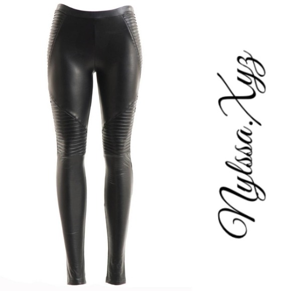 FAUX LEATHER MOTO PANTS IN BLACK - Picture 3 of 8
